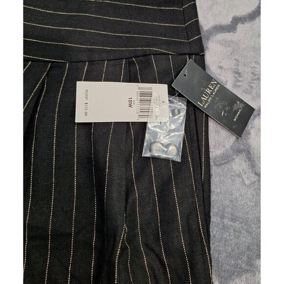 NWT Lauren Ralph Lauren Womens Pinstripe Black Pleated High-Waisted Shorts/Sz. 1 - Picture 4 of 4